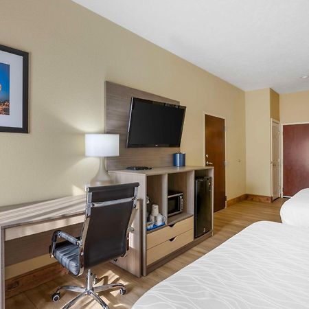 Best Western Plus Springfield Airport Inn Buitenkant foto