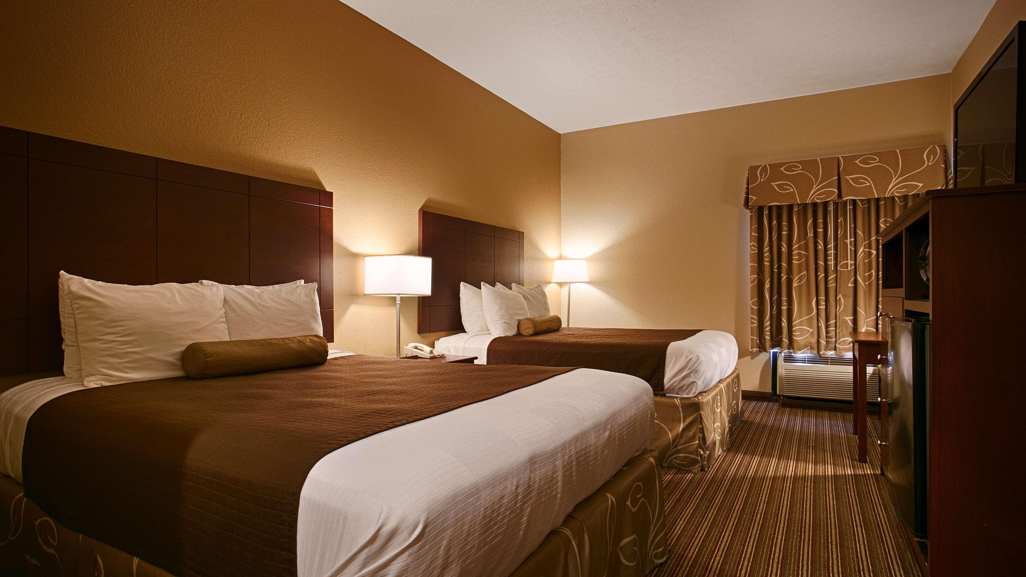 Best Western Plus Springfield Airport Inn Buitenkant foto