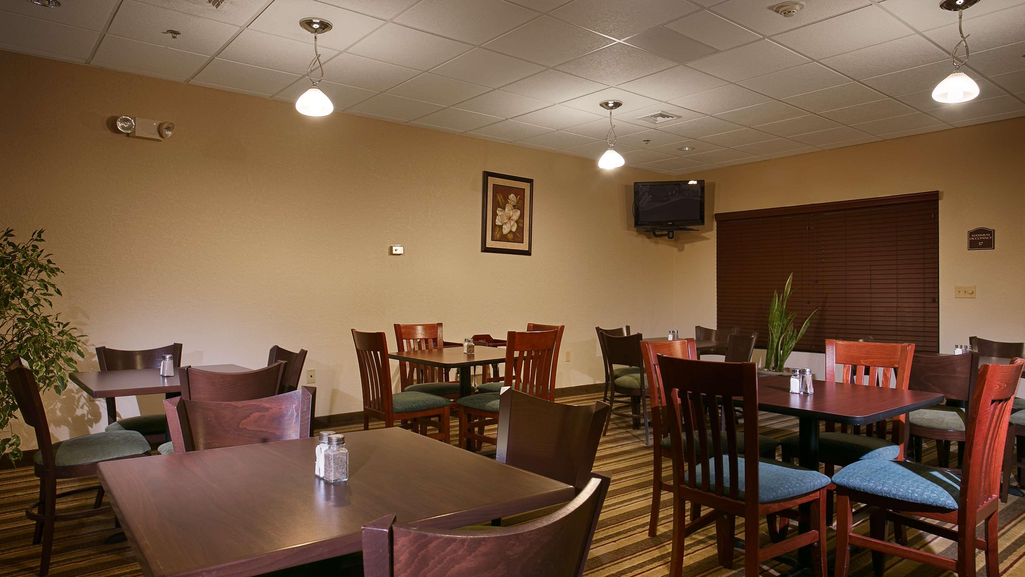Best Western Plus Springfield Airport Inn Buitenkant foto
