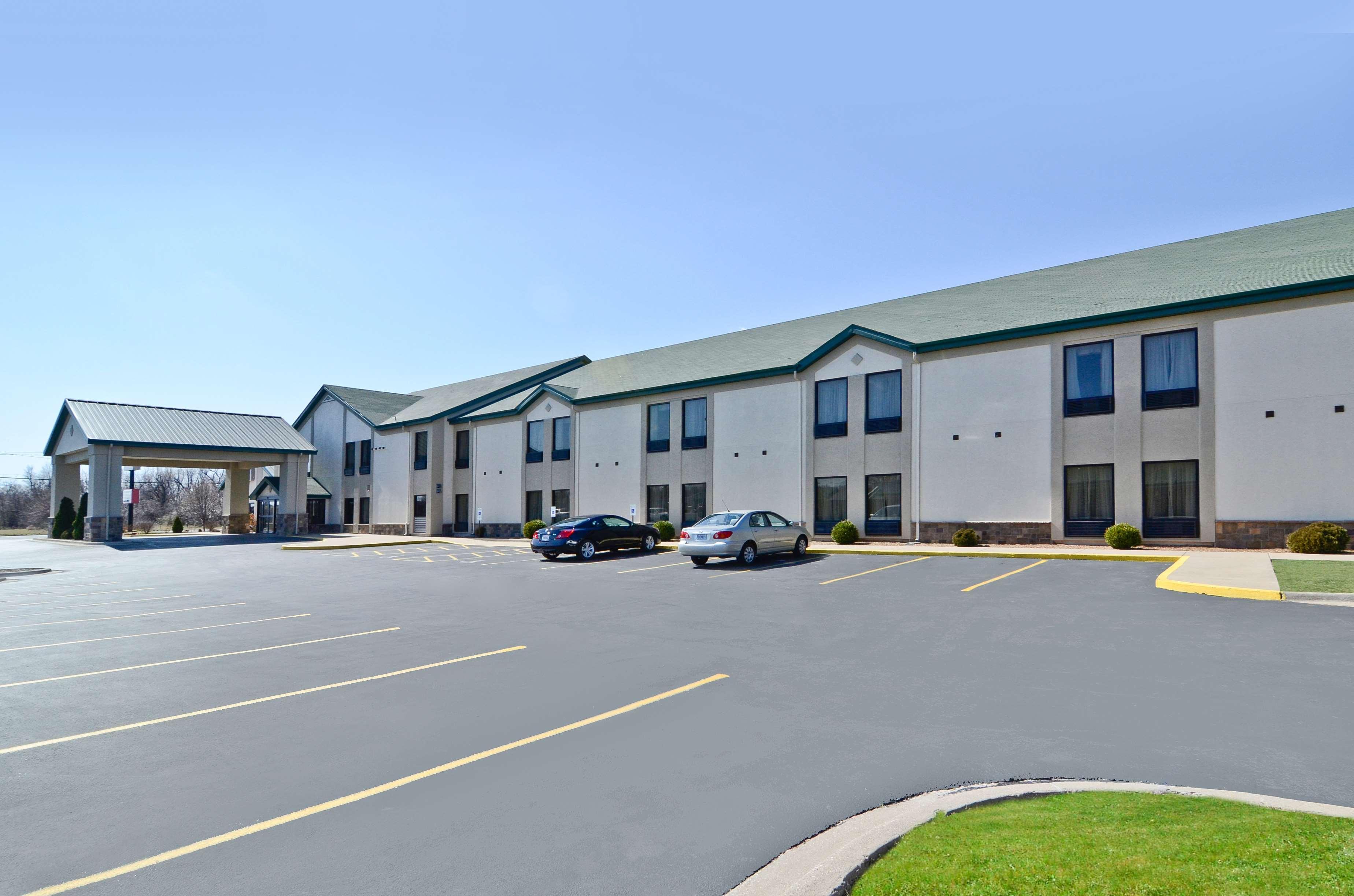 Best Western Plus Springfield Airport Inn Buitenkant foto