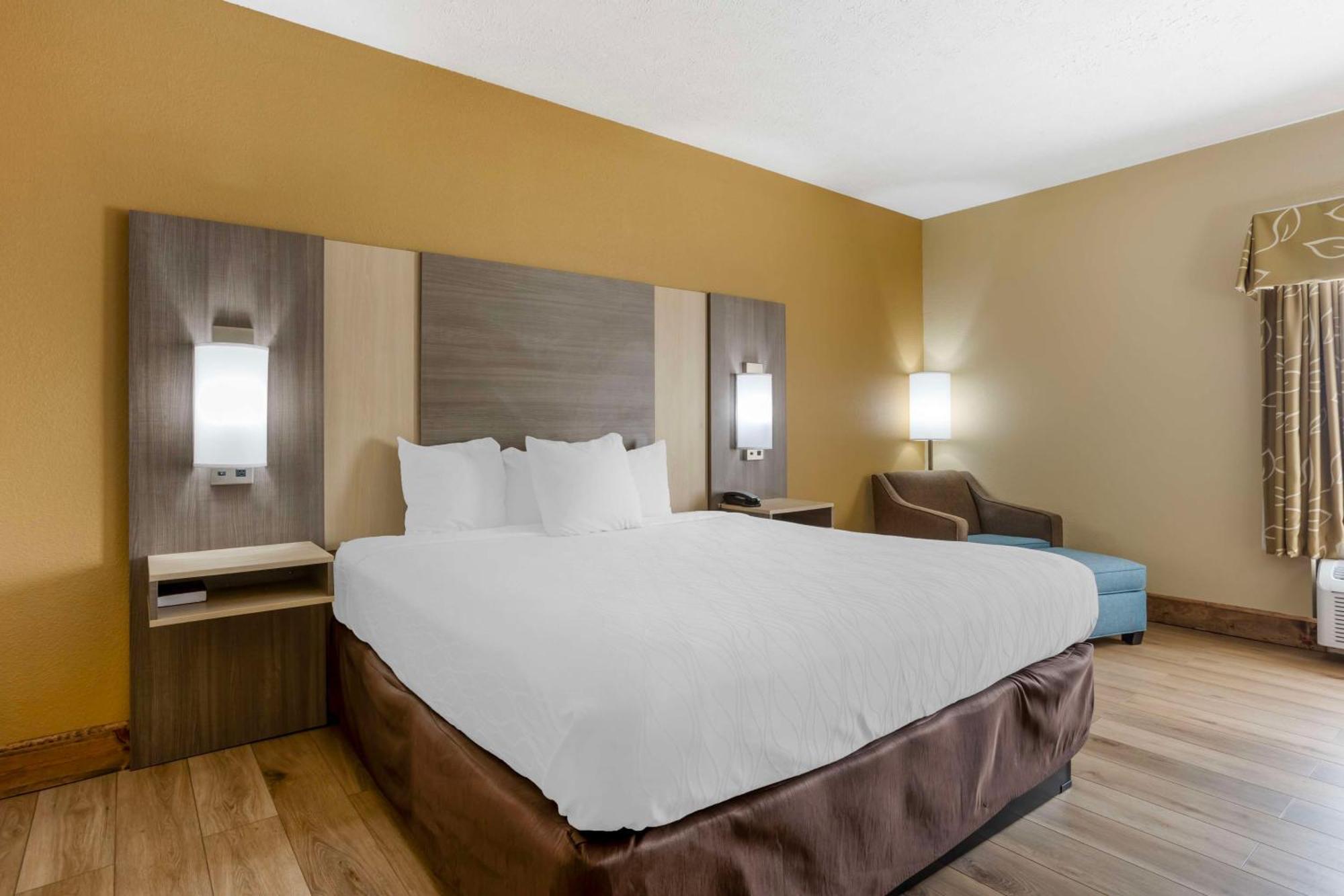 Best Western Plus Springfield Airport Inn Buitenkant foto