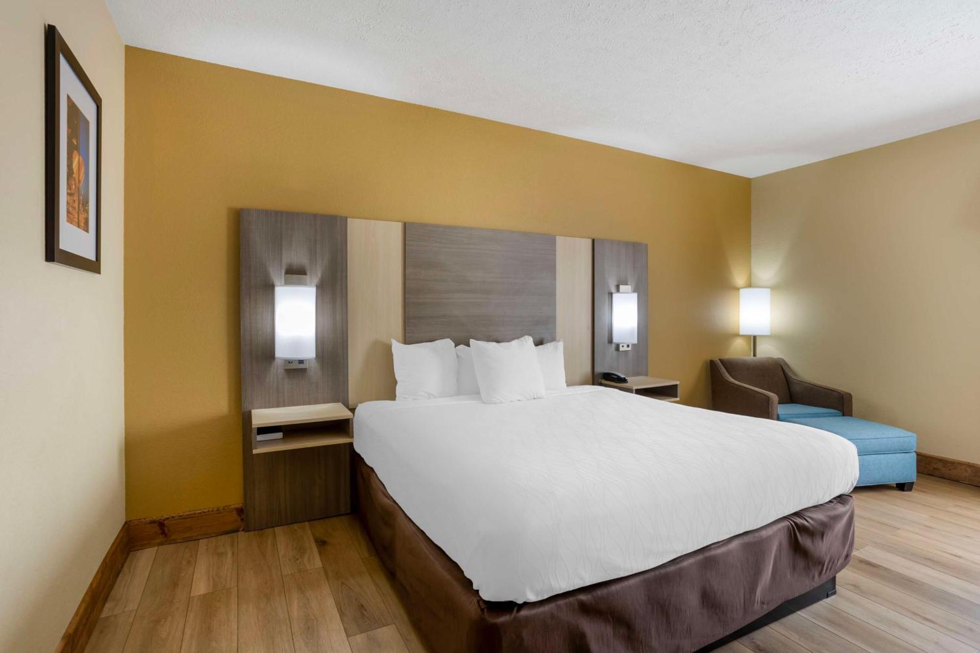 Best Western Plus Springfield Airport Inn Buitenkant foto