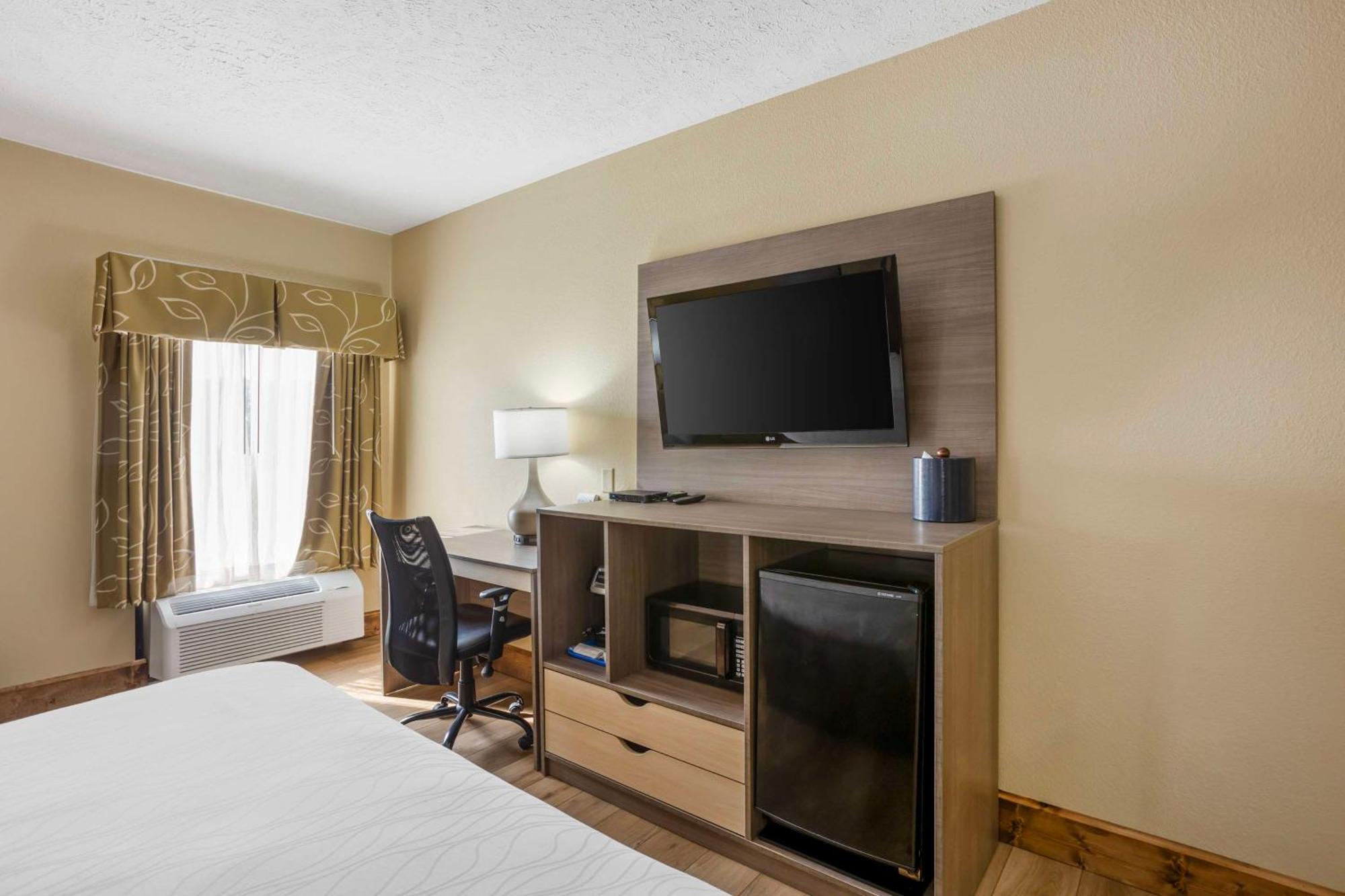 Best Western Plus Springfield Airport Inn Buitenkant foto